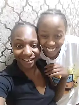 LonelyQueenxx25 online show from September 24, 3:37 pm