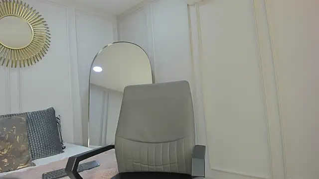 CharlotteBrownn  online show from September 28, 1:33 am