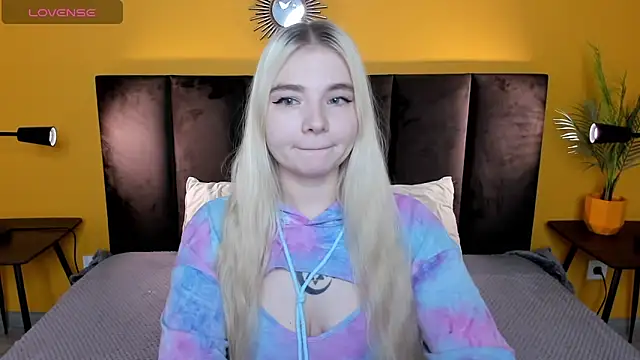 Snapshot of RuthBryant chatting on November 23, 12:32 am RuthBryant online show from November 23, 12:32 am