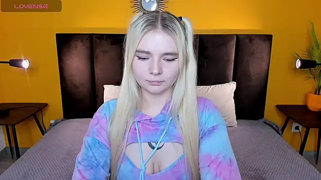 Snapshot of RuthBryant chatting on December 2, 12:49 am RuthBryant online show from December 2, 12:49 am