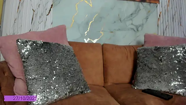 Sophi Johnson online show from November 27, 4:47 am