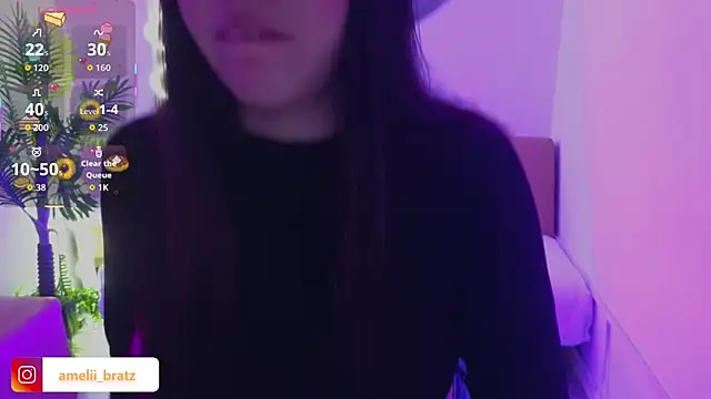 Snapshot of Ameliiaa_tay chatting on October 31, 11:00 am Ameliiaa tay online show from October 31, 11:00 am