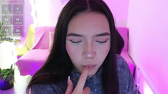 Snapshot of Ameliiaa_tay chatting on November 25, 11:43 am Ameliiaa tay online show from November 25, 11:43 am