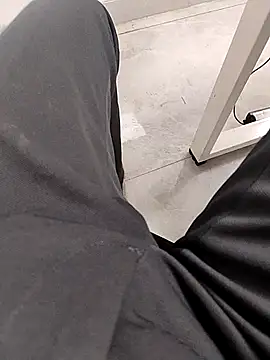 themasklover online show from April 14, 4:07 am