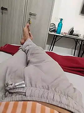 themasklover online show from April 21, 3:50 pm