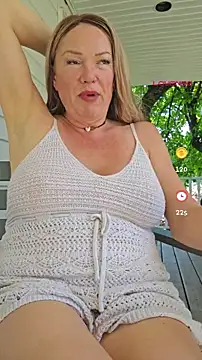 Snapshot of Sugarloveless chatting on July 14, 9:20 pm Sugarloveless online show from July 14, 9:20 pm