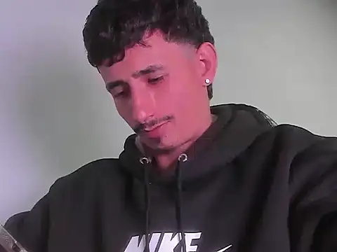 Damartinez27 online show from February 26, 6:12 am