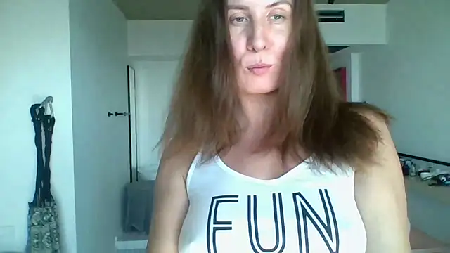 ALICAINWONDERLAND online show from September 14, 9:52 am