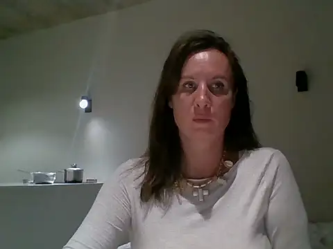 ALICAINWONDERLAND online show from September 27, 6:57 pm