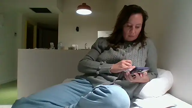 ALICAINWONDERLAND online show from October 13, 8:09 pm