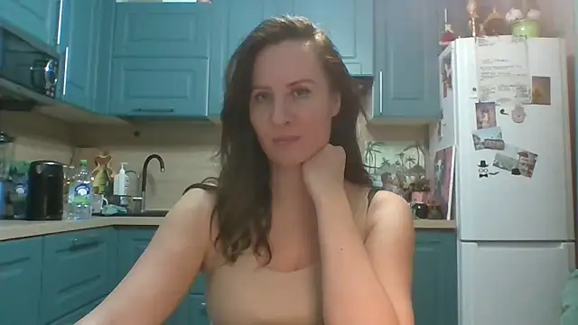 ALICAINWONDERLAND online show from April 1, 9:12 pm