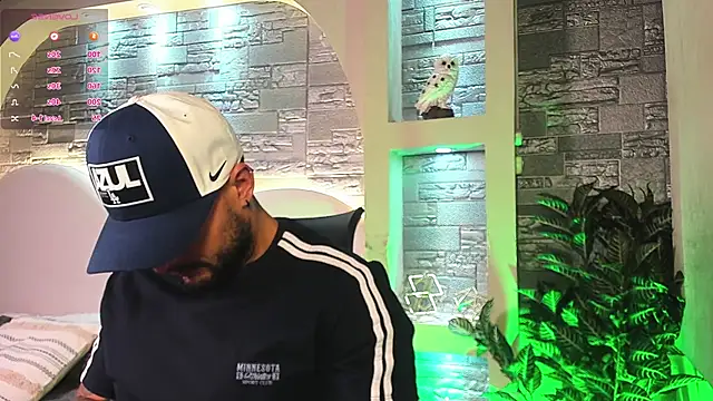 dominic de luca online show from November 4, 3:27 am