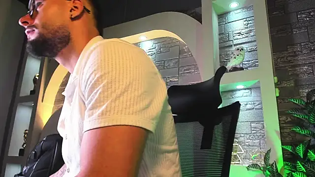 dominic de luca online show from November 5, 4:01 am