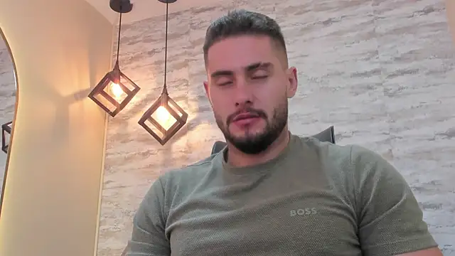 Snapshot of dominic_de_luca chatting on June 24, 12:37 pm dominic de luca online show from June 24, 12:37 pm