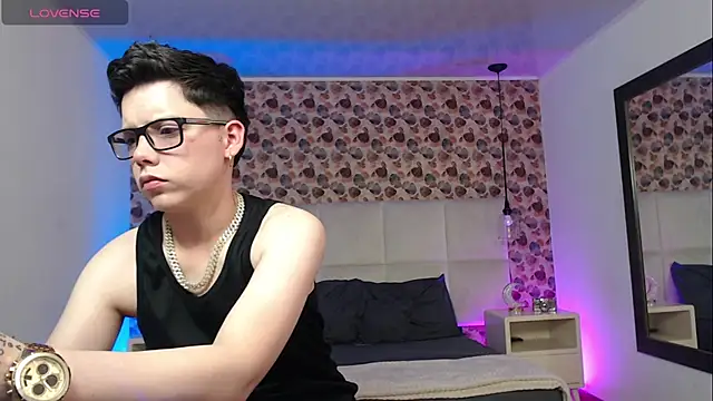 SpencerMontgomery online show from September 26, 7:51 pm