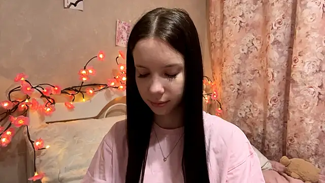 AxyKitten online show from November 9, 1:53 pm