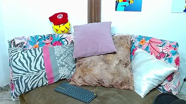 elfernh online show from October 18, 5:43 am