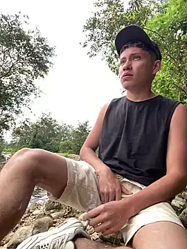 elfernh online show from December 17, 1:17 pm