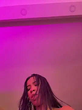 samiacooper25 online show from April 20, 8:39 am