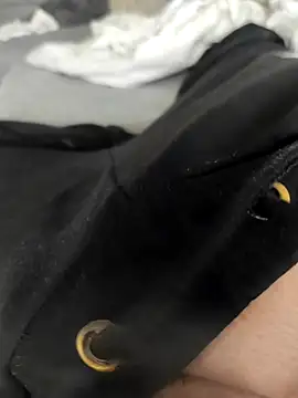 Snapshot of hansvonerotic1 chatting on October 17, 11:35 am hansvonerotic1 online show from October 17, 11:35 am