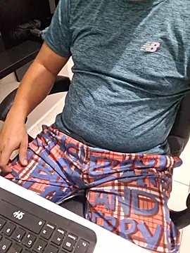 Carloskasado online show from November 12, 10:41 pm