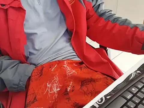 Carloskasado online show from July 19, 1:04 pm
