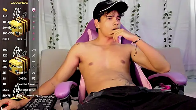 an drew18 online show from September 20, 2:40 pm