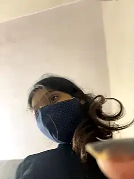 tanisha-2005 online show from September 10, 4:40 pm