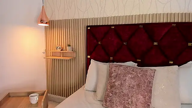 Snapshot of Laura_Ivy chatting on September 26, 12:20 pm Laura Ivy online show from September 26, 12:20 pm