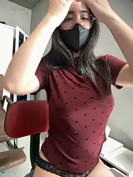 Snapshot of Voyerra_g chatting on November 21, 1:26 am Voyerra g online show from November 21, 1:26 am