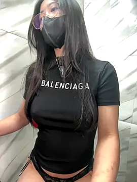 Snapshot of Voyerra_g chatting on November 30, 3:21 am Voyerra g online show from November 30, 3:21 am