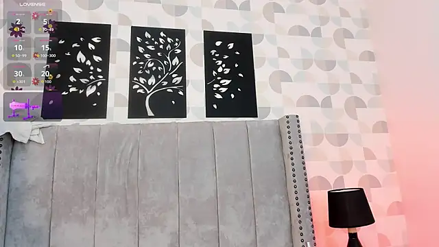 cristhi esterling online show from November 8, 12:05 pm