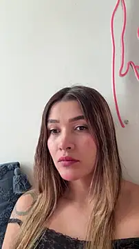 Lovejuana  online show from November 25, 1:55 pm