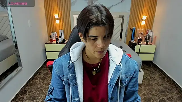 Snapshot of KAROLLJONES1 chatting on November 21, 8:07 pm KAROLLJONES1 online show from November 21, 8:07 pm