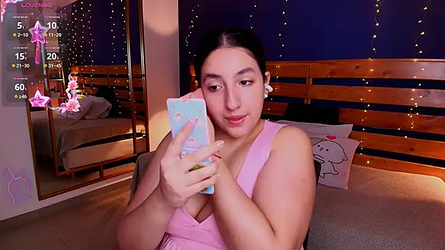 Snapshot of ambar_lover chatting on September 15, 7:47 pm ambar lover online show from September 15, 7:47 pm