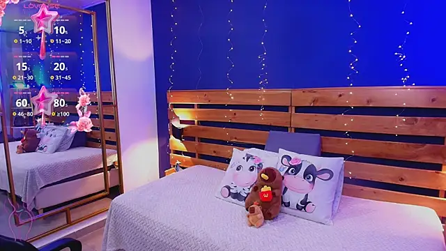 Snapshot of ambar_lover chatting on October 24, 8:05 pm ambar lover online show from October 24, 8:05 pm