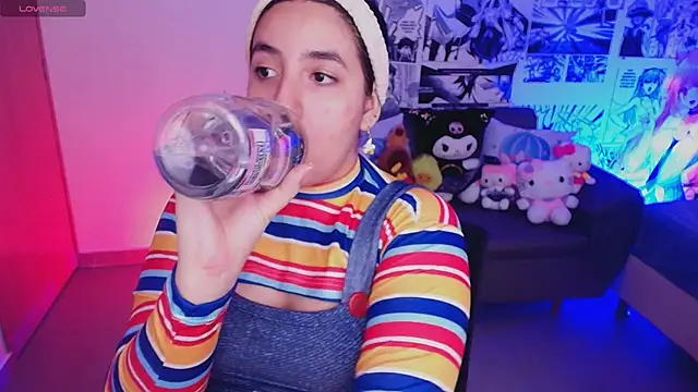 Snapshot of ambar_lover chatting on October 27, 8:35 pm ambar lover online show from October 27, 8:35 pm