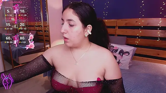 Snapshot of ambar_lover chatting on October 29, 8:32 pm ambar lover online show from October 29, 8:32 pm