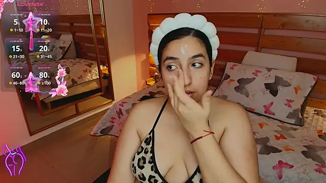 Snapshot of ambar_lover chatting on November 25, 8:42 pm ambar lover online show from November 25, 8:42 pm