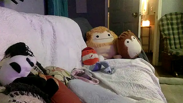 Snapshot of goddessmissmia chatting on September 12, 11:21 am goddessmissmia online show from September 12, 11:21 am