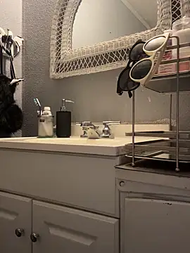 Snapshot of goddessmissmia chatting on September 30, 4:34 pm goddessmissmia online show from September 30, 4:34 pm