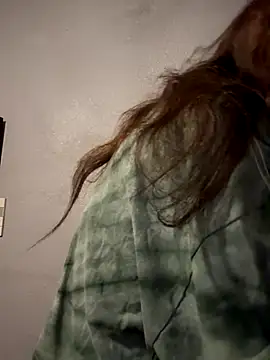 Snapshot of goddessmissmia chatting on October 7, 5:32 pm goddessmissmia online show from October 7, 5:32 pm