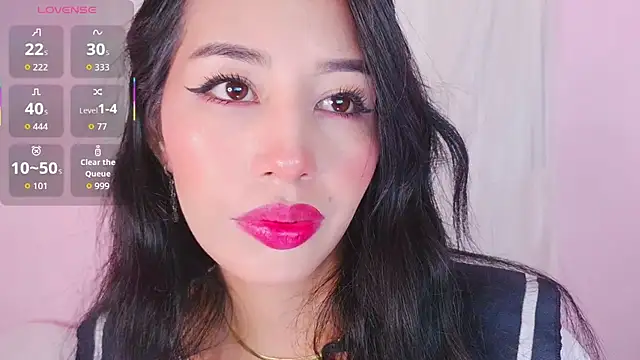 Snapshot of Miss_Charlottet chatting on April 29, 8:59 pm Miss Charlottet online show from April 29, 8:59 pm
