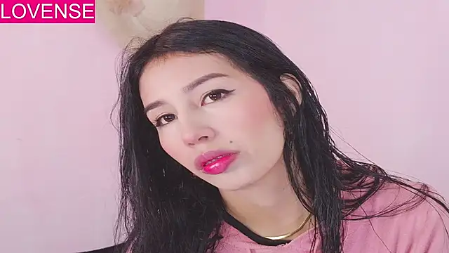 Snapshot of Miss_Charlottet chatting on May 5, 2:14 pm Miss Charlottet online show from May 5, 2:14 pm