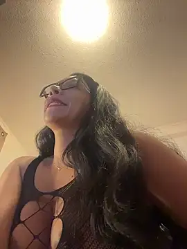 princesaliay online show from April 16, 11:00 am