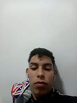 Snapshot of Room_69x chatting on November 19, 9:09 am Room 69x online show from November 19, 9:09 am