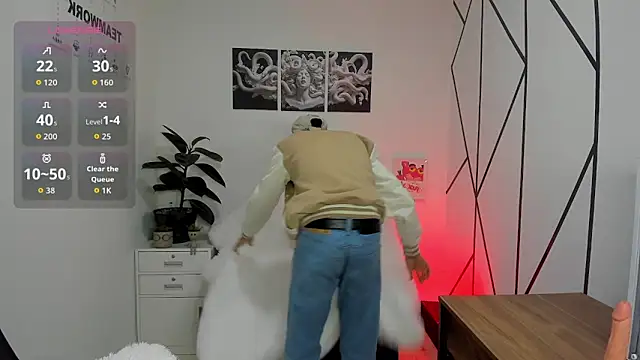 Snapshot of Room_69x chatting on December 2, 3:23 am Room 69x online show from December 2, 3:23 am