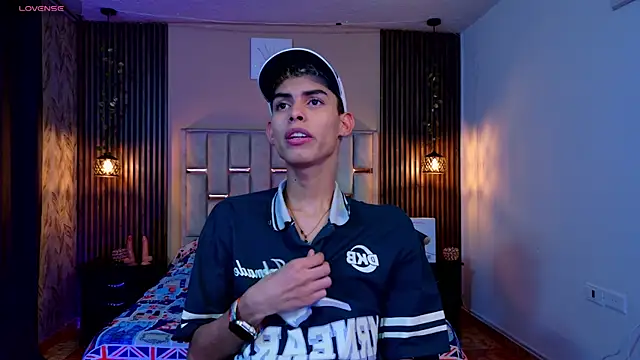 Room 69x online show from April 13, 1:27 pm