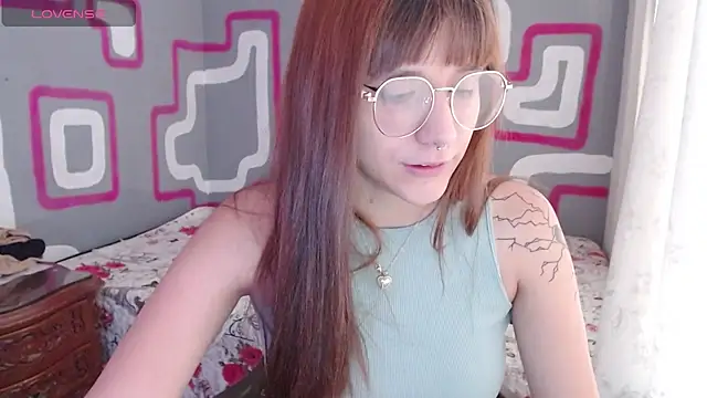Snapshot of zara_erotik chatting on September 24, 11:24 am zara erotik online show from September 24, 11:24 am