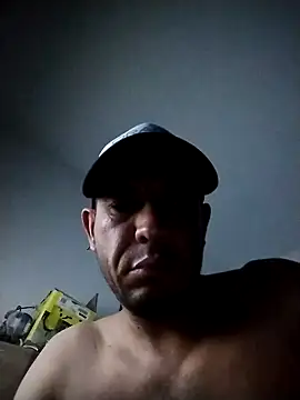 ExcitableJuanito85 online show from January 11, 11:15 am